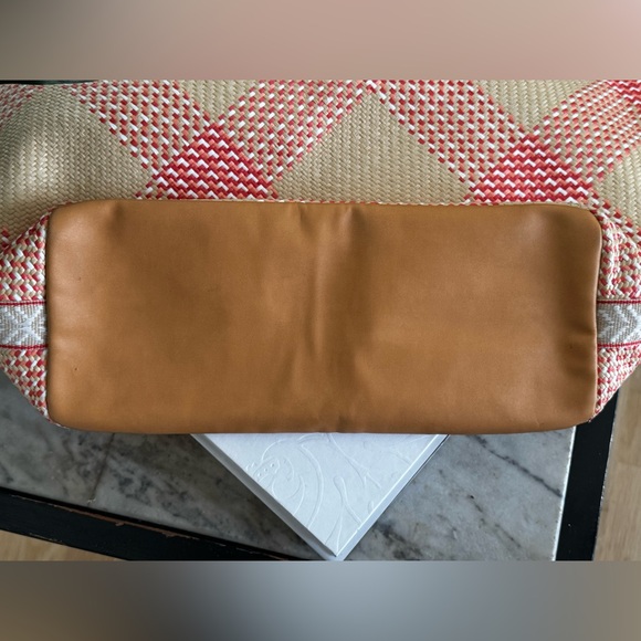 Vera Bradley Beach Tote Woven Coral with Pom Poms Excellent Like New Condition - Picture 9 of 9